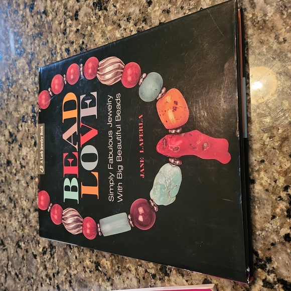 SOLD - 3/$25 ✨️ Set of 2 Beaded Jewelry Books - Picture 3 of 13